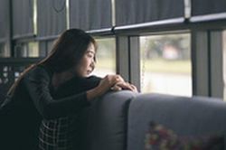 Mẹ chồng khó chịu khi con trai giúp nhà vợ