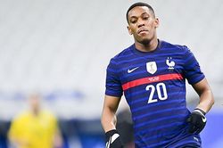 CĐV MU bất ngờ khi Martial tỏa sáng ở tuyển Pháp