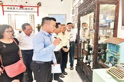 Không gian trưng bày văn hóa người Hoa