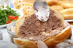 Vụ ngộ độc patê chay: Lấy 16 mẫu chả và patê để kiểm nghiệm