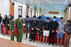 20 cô gái thác loạn ma túy cùng hàng chục bạn nam trong quán karaoke
