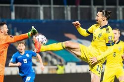 Ibrahimovic lại châm ngòi giúp Thụy Điển thắng to