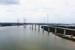 Xây dựng cầu Bình Khánh trên tuyến cao tốc Bắc-Nam qua TP Hồ Chí Minh