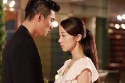 Nửa đêm thấy hành động kì quái của vợ với hai con, tôi chết điếng và sợ hãi giật con ra khỏi tay cô ấy
