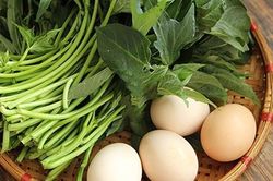 90% chúng ta đã từng ăn loại rau này nhưng đem tráng với trứng thì chưa: Hãy thử ngay vì ngon đến bất ngờ!