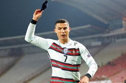 Cristiano Ronaldo: 6 lần tức giận, mất kiềm chế bản thân