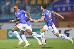 V-League tăng giá, cầu thủ hưởng lợi?