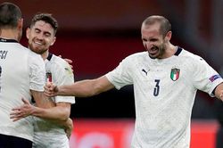 Đội tuyển Italy thẳng tiến: Một Italy đúc bằng bê tông