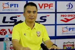 HLV Phạm Minh Đức: 'Tôi đang thất bại với cách đào tạo các cầu thủ Hà Tĩnh'
