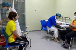 Hơn 180 HLV, VĐV Việt Nam được tiêm vắc xin phòng Covid-19