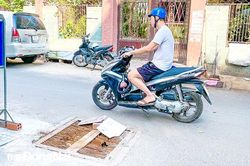 Nắp cống nguy hiểm