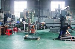 Loay hoay giành thị phần