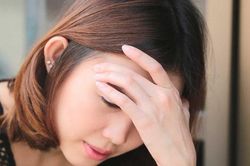 Mẹ chồng cho chị dâu 1 tỷ nhưng chỉ cho vợ chồng tôi 200 triệu, cách giải thích của bà khiến tôi nghẹn đắng
