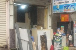 Những cửa hàng siêu mỏng, siêu hẹp cực kỳ dị trên đường Trường Chinh