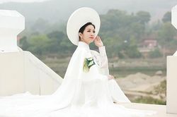 Ca sĩ Phương Nga 'chạm tim' khán giả với 'Quan Âm Mẹ từ bi'
