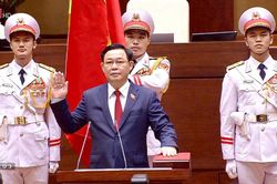 Ông Vương Đình Huệ đắc cử Chủ tịch Quốc hội với tỷ lệ 98,54%