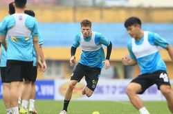 Hà Nội đón Quang Hải trở lại, mất Geovane vì chấn thương