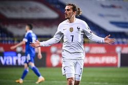 Griezmann lóe sáng, Pháp đánh gục Bosnia