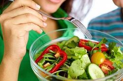 Chớ tưởng ăn rau là tốt, đây là cách ăn gây hại gấp trăm lần