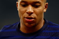 Mbappe cảm thấy mệt mỏi tại Pháp