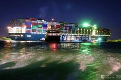 Kênh đào Suez tắc nghẽn, nhà sản xuất container lớn nhất thế giới của Trung Quốc hưởng lợi lớn