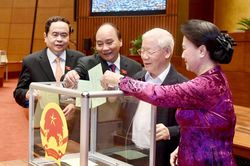 Quốc hội chính thức miễn nhiệm Thủ tướng Nguyễn Xuân Phúc
