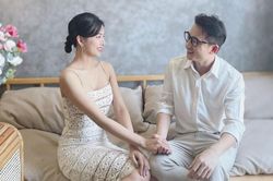 Phan Mạnh Quỳnh thông báo kết hôn với bạn gái kém 4 tuổi