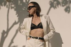 Mẹo mặc đồ giúp các cô gái trông cao hơn 1,58 m