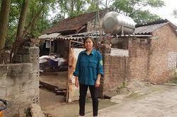 Vĩnh Phúc: Hai mẹ con nữ sinh hơn 10 năm 'đánh đu' với tòa