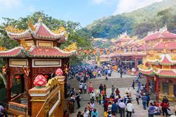 Đừng đi chùa vì mê tín, mong cầu