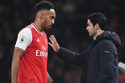 HLV Arsenal thất vọng với học trò sau trận thua thảm Liverpool