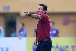 Hà Nội FC bổ nhiệm HLV Hoàng Văn Phúc thay thế Chu Đình Nghiêm
