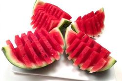 3 cách bổ dưa hấu nhanh và đơn giản nhất
