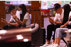 Tiễn Đặng Văn Lâm lên đường sang Nhật, bạn gái nóng bỏng quyến luyến không nỡ chia tay nam cầu thủ