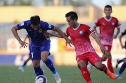 Tiếp nối mạch thắng, Khánh Hòa FC giữ vững ngôi đầu
