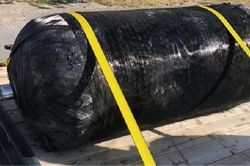 Mảnh vỡ tên lửa rơi xuống nhà dân