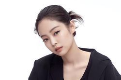 Chọn đồ ăn vặt lành mạnh bổ dưỡng thế này, bảo sao Jennie (BLACKPINK) ngày càng xinh đẹp