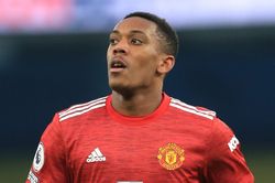 Martial dính chấn thương nặng