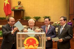 Trình miễn nhiệm hàng loạt nhân sự cấp cao của Quốc hội
