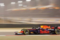 F1: Red Bull mạnh hơn nhờ Honda