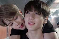 Xúc động trước quà sinh nhật Jimin BTS bất ngờ tặng Jungkook