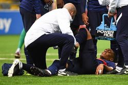Tiền đạo Martial dính chấn thương nặng