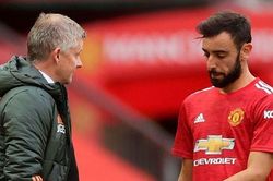 Bruno Fernandes lại cãi nhau nảy lửa với HLV Solskjaer