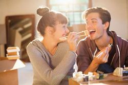 Làm điều này sau khi ăn là tự giết hại cơ thể nghiêm trọng