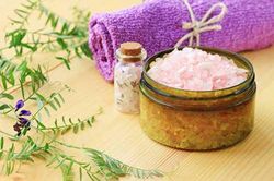 Tác dụng kỳ diệu của muối tắm đối với sức khỏe