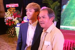 Bầu Đức trị quân: Nếu Công Phượng, Xuân Trường đá xấu, đá láo cũng... lên đường!