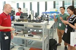 Điểm nghẽn khiến đổi mới sáng tạo khó thẩm thấu vào các ngành nghề