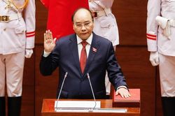 Chủ tịch nước Nguyễn Xuân Phúc tuyên thệ nhậm chức