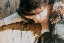 Tôi có nên tố cáo người tình để đòi công bằng