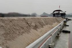 Quảng Ninh: Xử phạt vụ vận chuyển hơn 500m3 cát không có giấy tờ